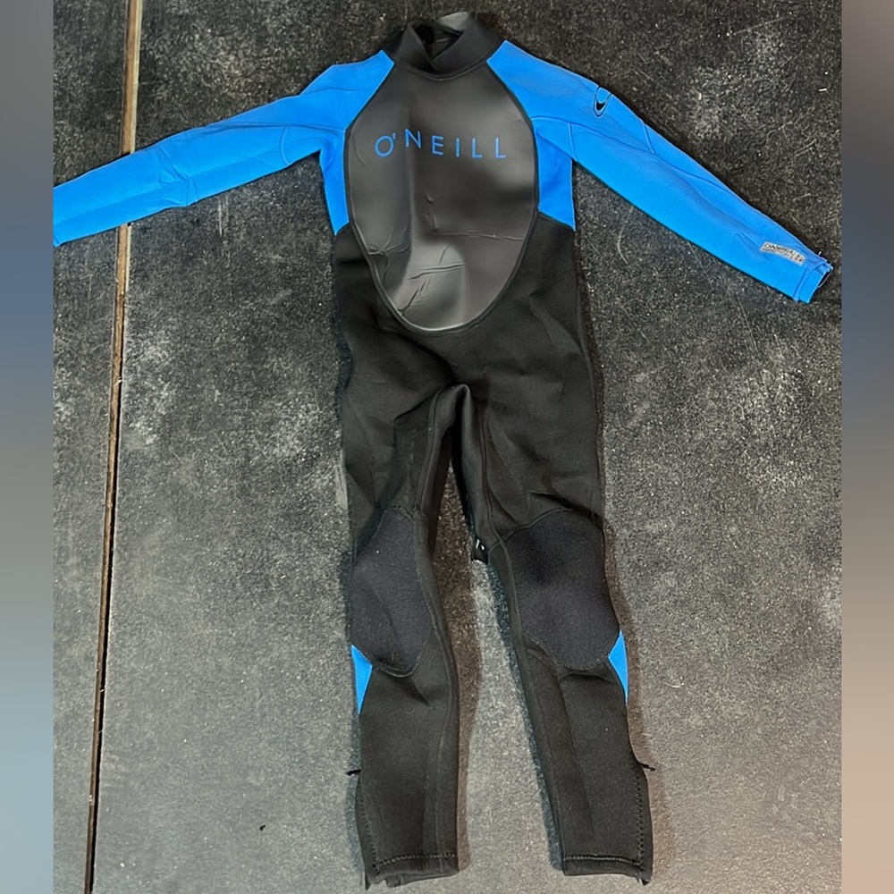 Kids Wetsuit size 6